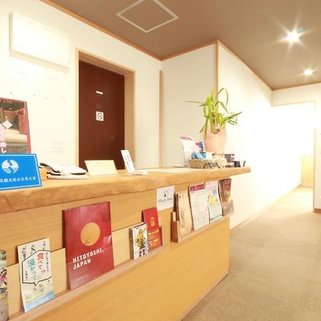 Simple Sleep 個室カプセル Hotel Hitoyoshi Bagian luar foto