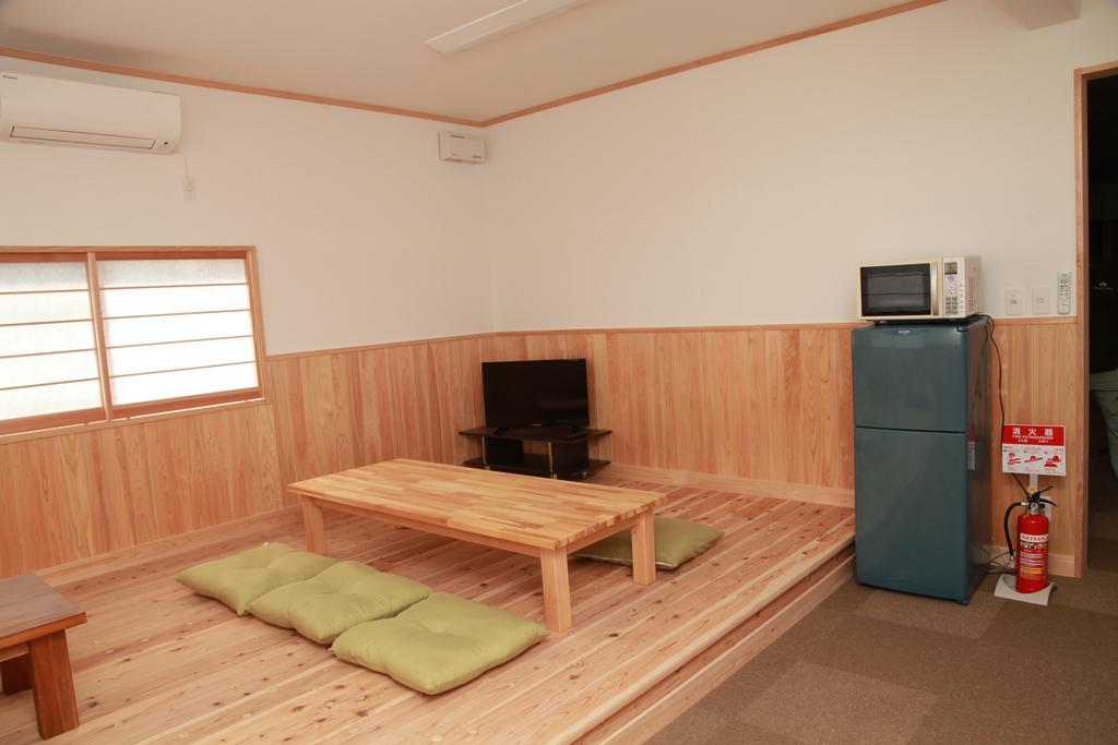Simple Sleep 個室カプセル Hotel Hitoyoshi Bagian luar foto