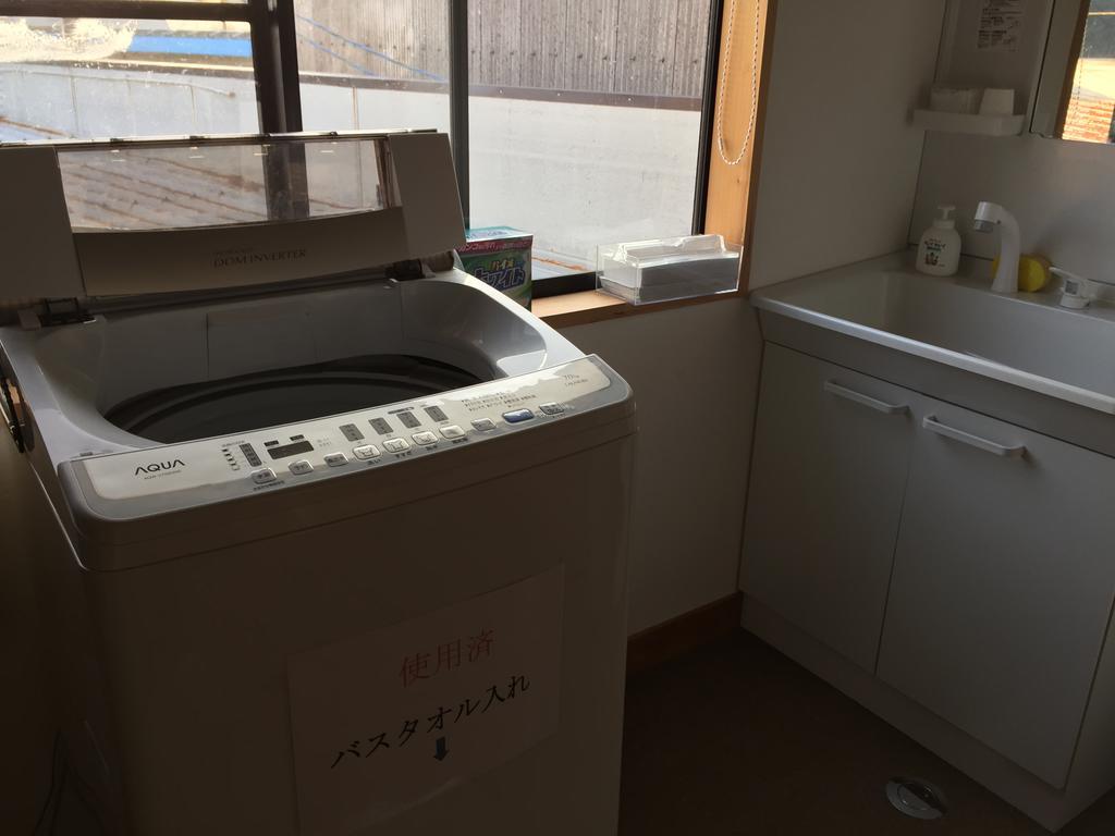 Simple Sleep 個室カプセル Hotel Hitoyoshi Bagian luar foto