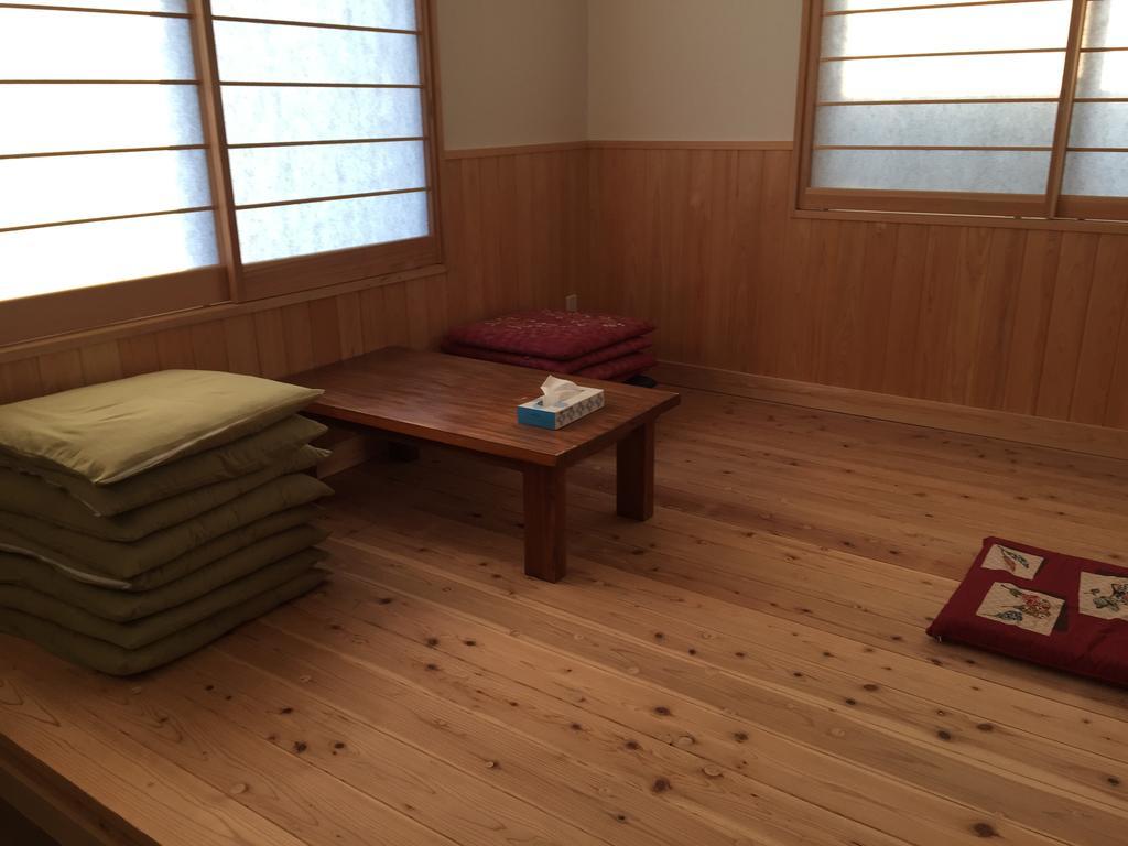 Simple Sleep 個室カプセル Hotel Hitoyoshi Bagian luar foto